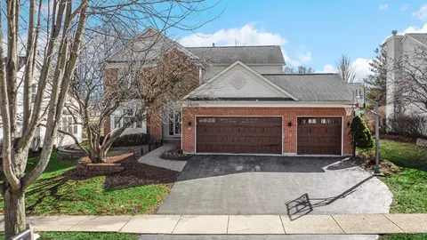 2783 Palm Springs Ln, Aurora, IL 60502