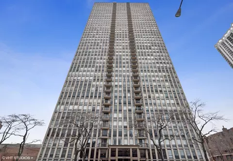 1660 N La Salle Dr #1710, Chicago, IL 60614