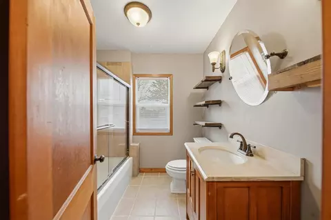 Bath - 1024 Avery Ave, Dixon, IL 61021 photo 1 of 2