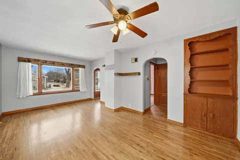 Living - 1024 Avery Ave, Dixon, IL 61021 photo 4 of 4