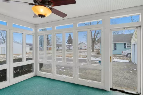 Exterior - 1024 Avery Ave, Dixon, IL 61021 photo 3 of 6