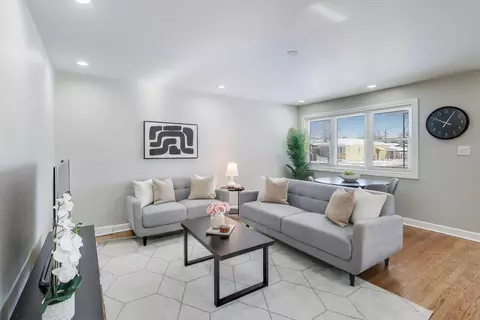 Living - 9100 S Emerald Ave, Chicago, IL 60620 photo 2 of 2