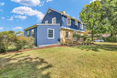 1212 W Healey St, Champaign, IL 61821 photo 3