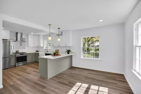 1212 W Healey St, Champaign, IL 61821 photo 14
