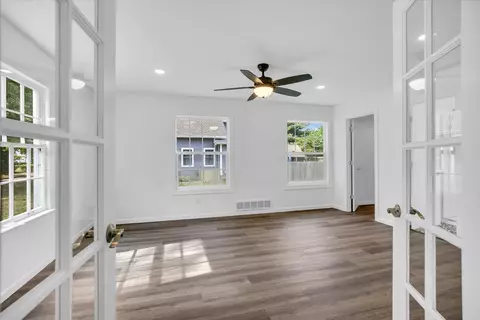 1212 W Healey St, Champaign, IL 61821 photo 23
