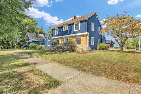 1212 W Healey St, Champaign, IL 61821 photo 5
