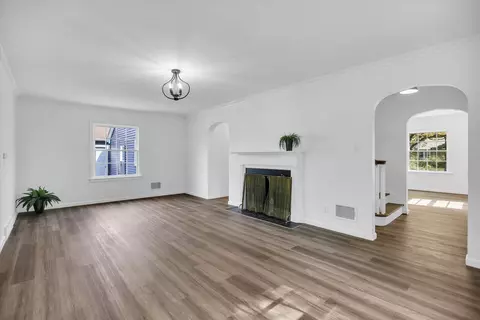1212 W Healey St, Champaign, IL 61821 photo 10