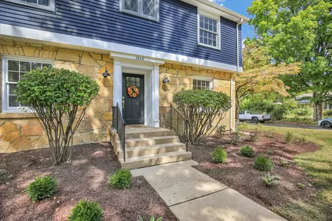 1212 W Healey St, Champaign, IL 61821 photo 6