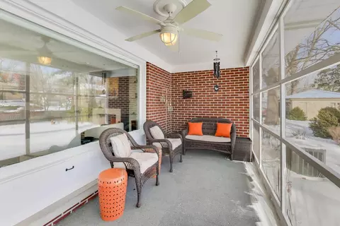 925 Indian Rd, Glenview, IL 60025 photo 32