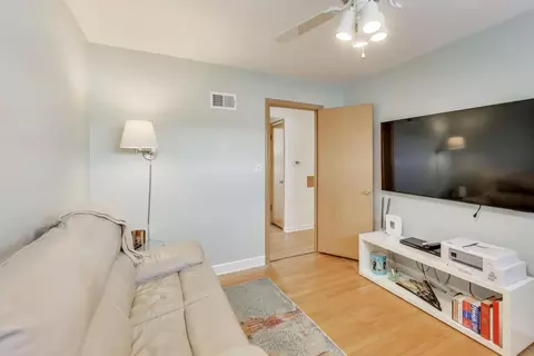 925 Indian Rd, Glenview, IL 60025 photo 20