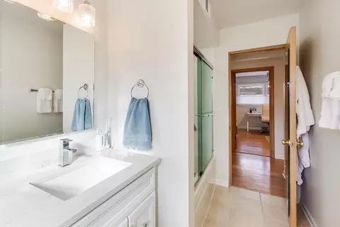 925 Indian Rd, Glenview, IL 60025 photo 18