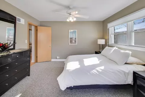 925 Indian Rd, Glenview, IL 60025 photo 17