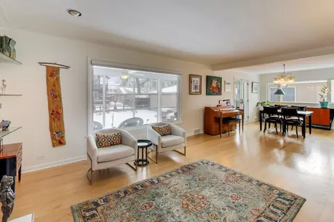 925 Indian Rd, Glenview, IL 60025 photo 4