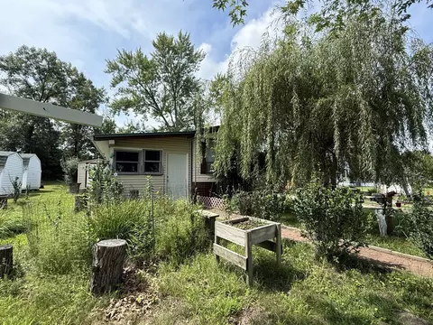 22-46 Woodhaven Lks, Sublette, IL 61367