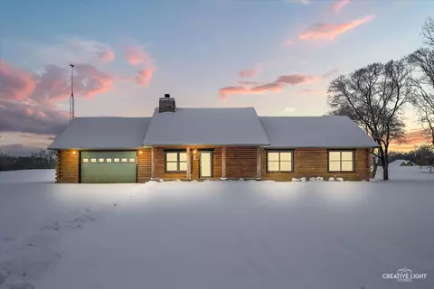 122 Belle Rive Dr, Millington, IL 60537