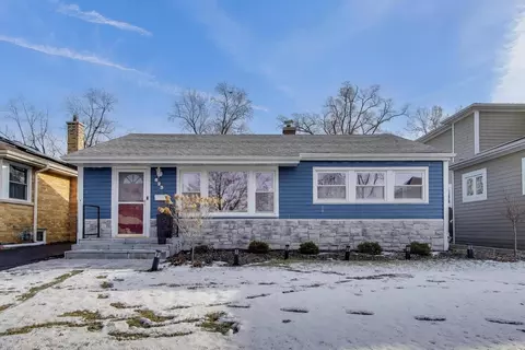 823 N Fernandez Ave, Arlington Heights, IL 60004