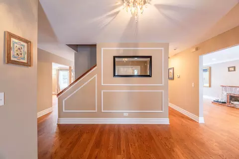 Entry Way - 751 Garth Rd, Wheeling, IL 60090 photo 1 of 2
