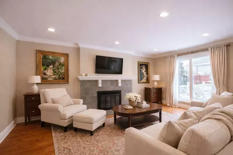 Living - 751 Garth Rd, Wheeling, IL 60090 photo 1 of 5