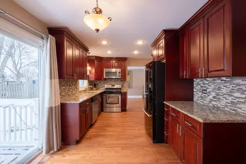 Kitchen - 751 Garth Rd, Wheeling, IL 60090 photo 1 of 2