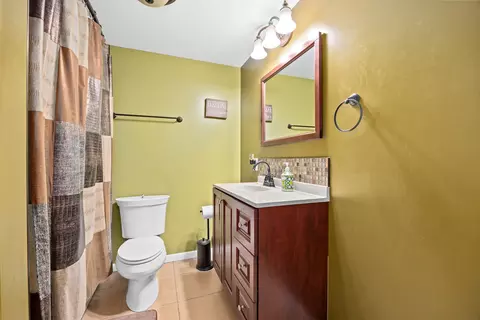 Bath - 13456 Skyline Dr, Plainfield, IL 60585 photo 5 of 5