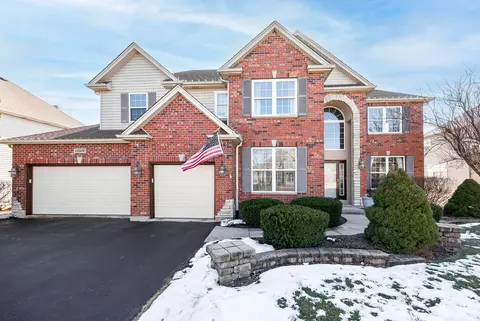 Exterior - 13456 Skyline Dr, Plainfield, IL 60585 photo 3 of 7