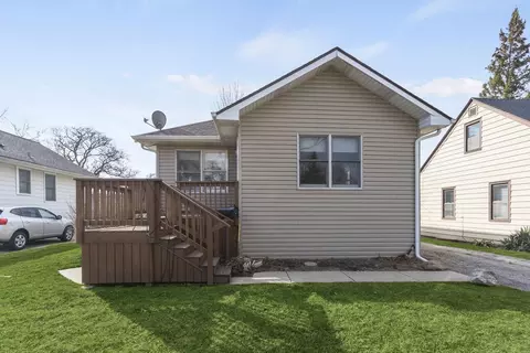 140 N Elroy Ave, Bartlett, IL 60103