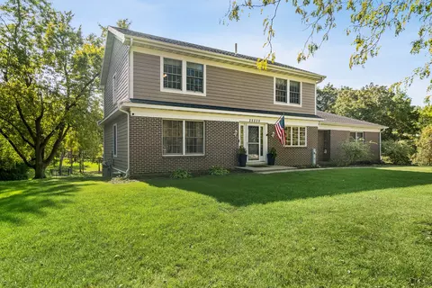 25235 W Hermosa Ave, Wauconda, IL 60084