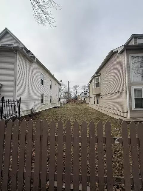 4634 N Avers Ave, Chicago, IL 60625