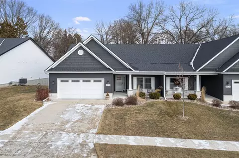 4418 Chestnut Dr #0, Bettendorf, IA 52722