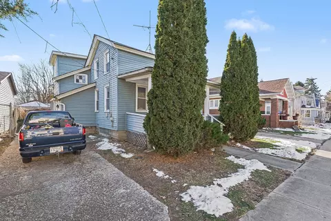 541 4th Ave, Aurora, IL 60505