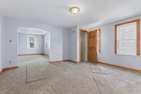 Living - 541 4th Ave, Aurora, IL 60505 photo 2 of 2