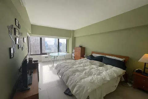 Bedroom - 175 E Delaware Pl #4723, Chicago, IL 60611 photo 2 of 3
