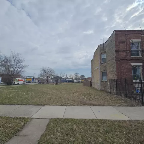 231 N La Crosse Ave, Chicago, IL 60644