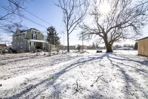 Exterior - 1288 E Oak St, Kankakee, IL 60901 photo 2 of 3