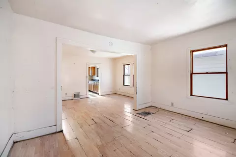 Living - 1288 E Oak St, Kankakee, IL 60901 photo 2 of 4