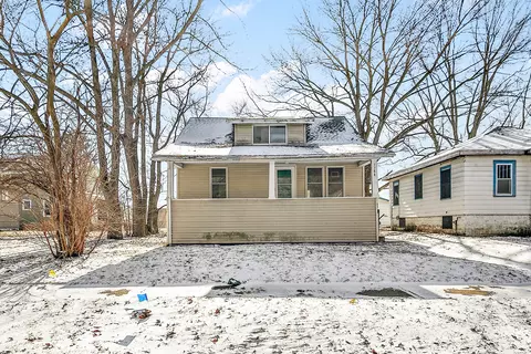 1288 E Oak St, Kankakee, IL 60901