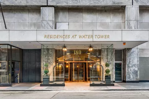 180 E Pearson St #5804, Chicago, IL 60611