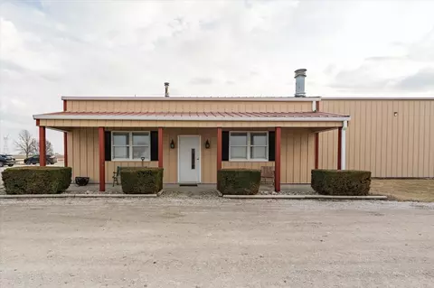 26151 E 2500 North Rd, Lexington, IL 61753