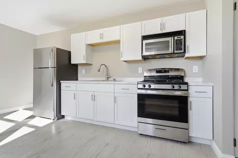 Kitchen - 1714 Arrowhead Dr, Bloomington, IL 61704 photo 1 of 2