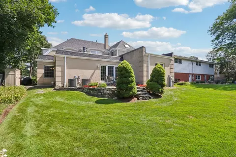 Exterior - 846 Wagner Rd, Glenview, IL 60025 photo 6 of 6