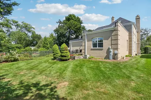 Exterior - 846 Wagner Rd, Glenview, IL 60025 photo 5 of 6