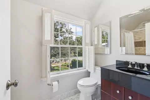 Bath - 846 Wagner Rd, Glenview, IL 60025 photo 5 of 6