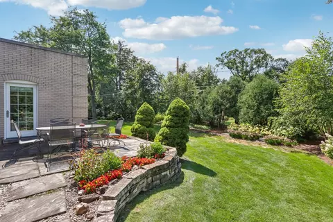 Exterior - 846 Wagner Rd, Glenview, IL 60025 photo 3 of 6
