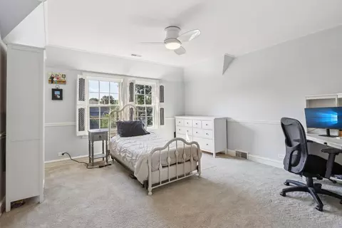 Bedroom - 846 Wagner Rd, Glenview, IL 60025 photo 4 of 5
