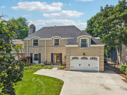 846 Wagner Rd, Glenview, IL 60025