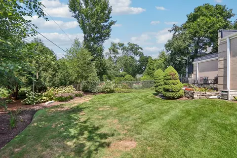 Exterior - 846 Wagner Rd, Glenview, IL 60025 photo 4 of 6