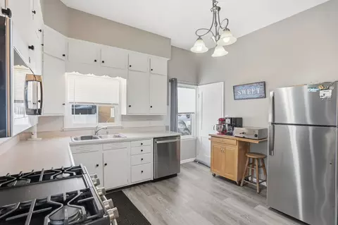 Kitchen - 719 16th Ave, Fulton, IL 61252 photo 2 of 3