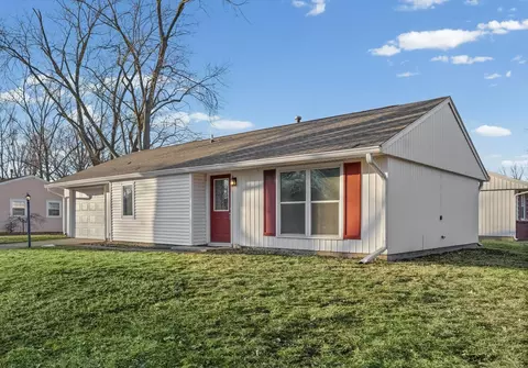 3102 Kimberly Dr, Champaign, IL 61821 photo 2