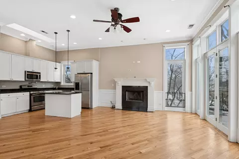 Living - Undisclosed, Chicago, IL 60645 photo 4 of 5