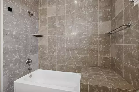 Bath - Undisclosed, Chicago, IL 60645 photo 4 of 4